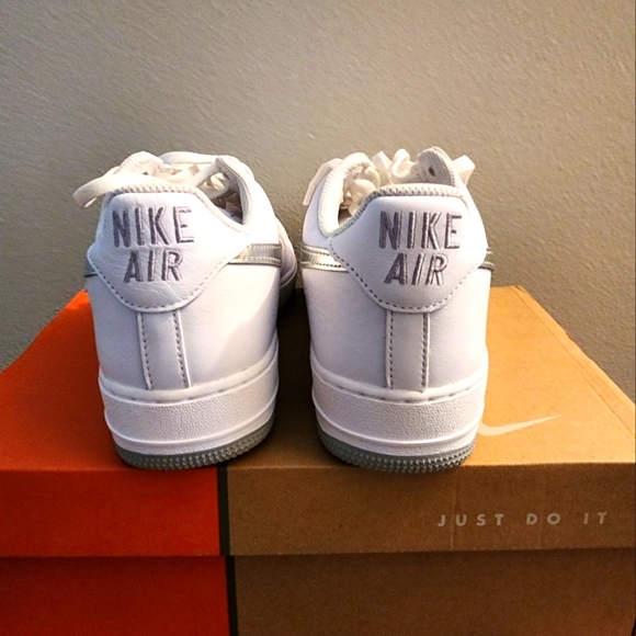 AIR FORCE 1 Low Retro - Picture 5 of 6